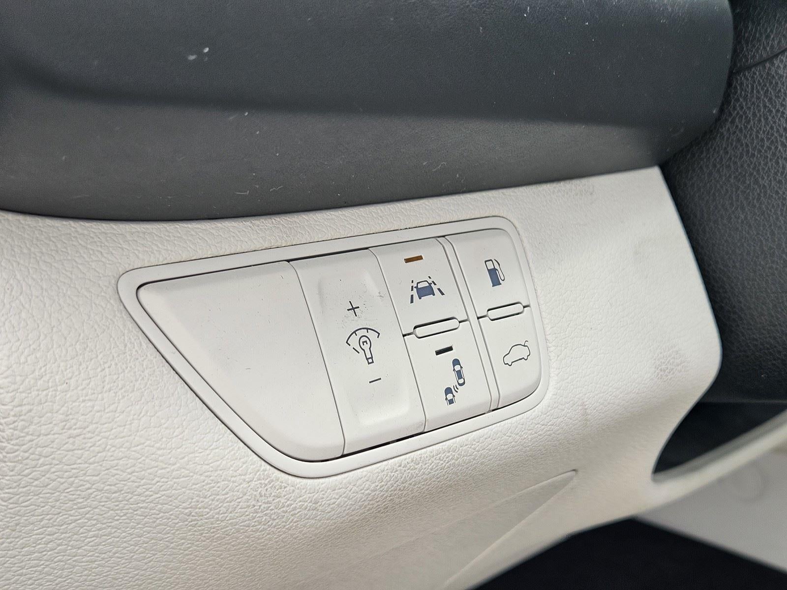2021 Genesis G70 2.0T