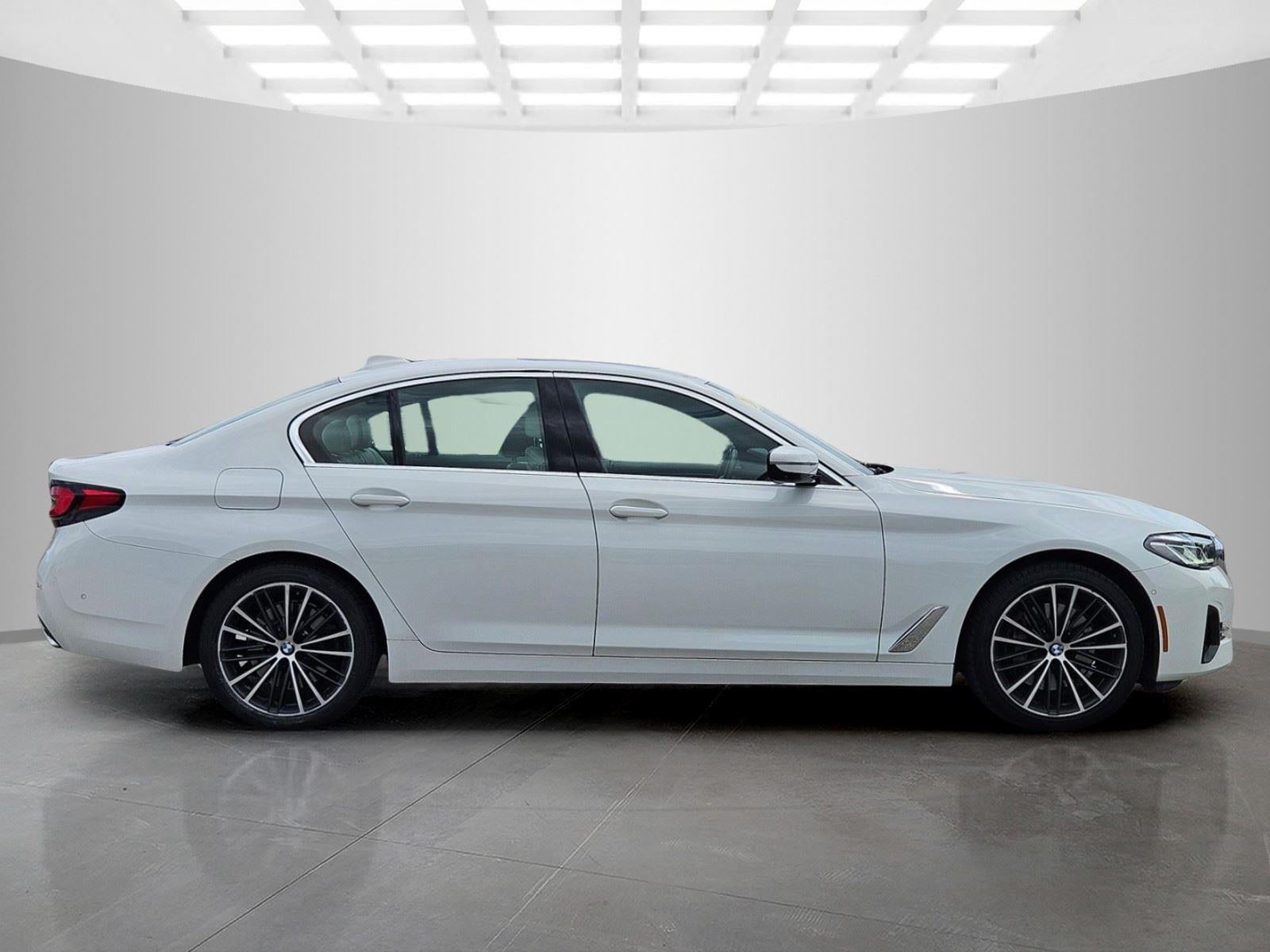 2021 BMW 5 Series 540i