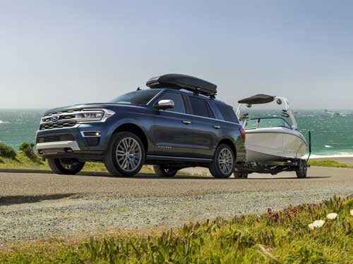 2023 Ford Expedition Towing a Boat 2023 Ford Expedition Towing a Boat