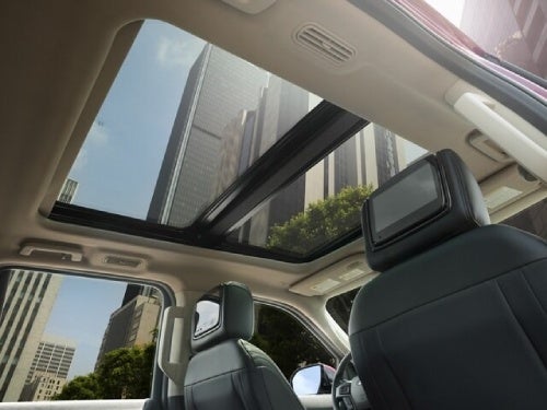 2024 Ford Expedition/static/dealer-12070/Seo/2024_expedition_tech.jpg view of dual-headrest entertainment system